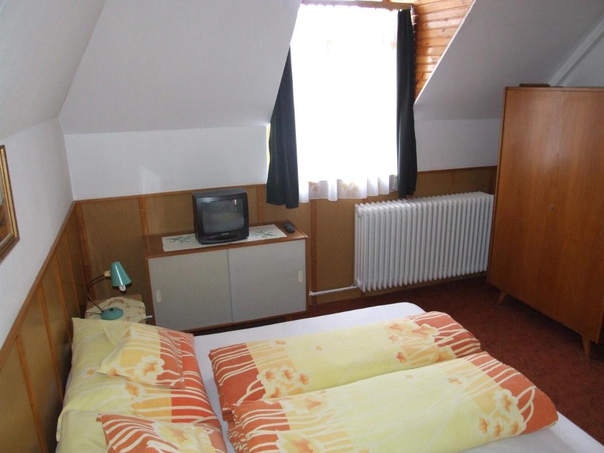Revesz Vendeghaz Hotel Harkány Cameră foto